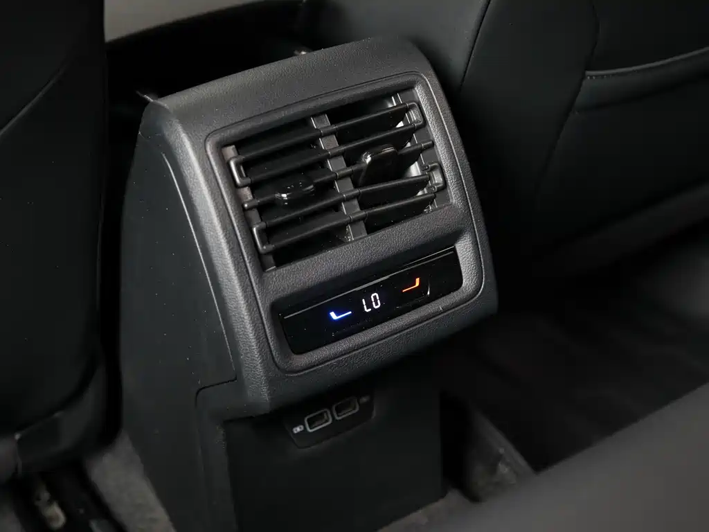 Volkswagen Golf — миниатюра 14
