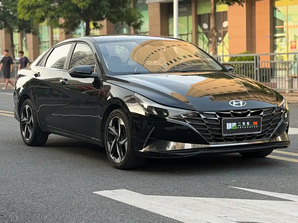 Hyundai Elantra — миниатюра 3