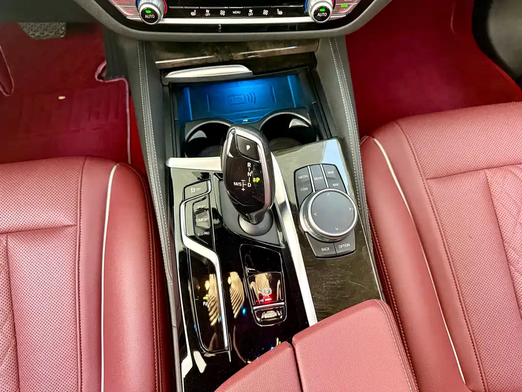 BMW 5 Series — миниатюра 10