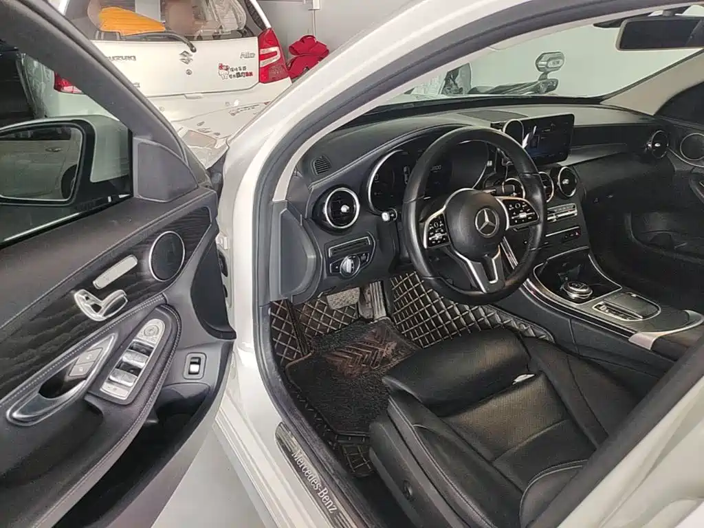 Mercedes-Benz C-Class — миниатюра 16