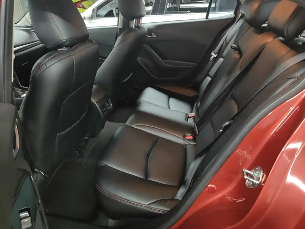 Mazda 3 Axela — миниатюра 17