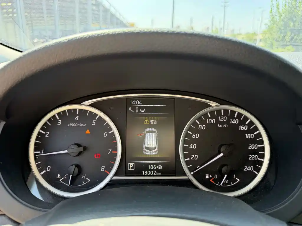 Nissan Tiida — миниатюра 6