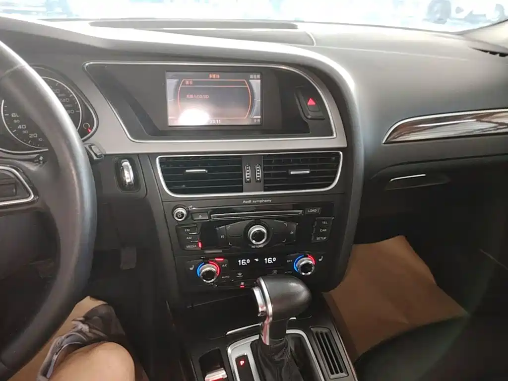 Audi A4L — миниатюра 13