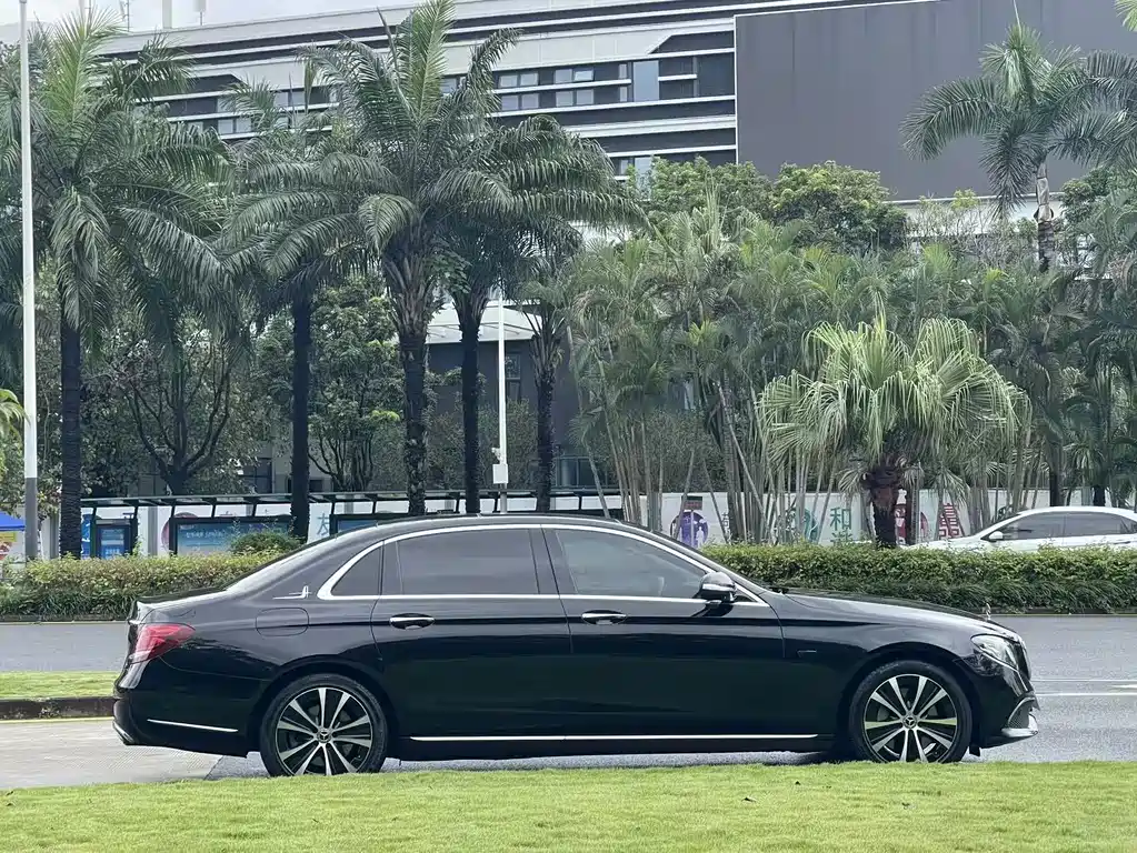 Mercedes-Benz E-Class New Energy — миниатюра 7