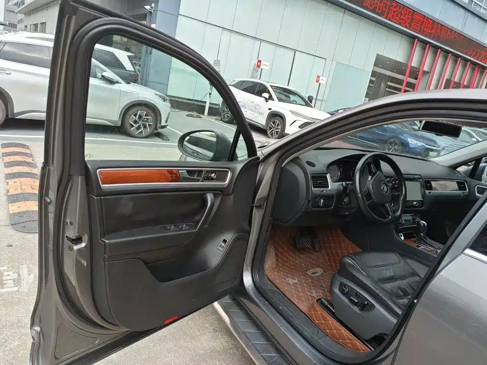 Volkswagen Touareg — миниатюра 5