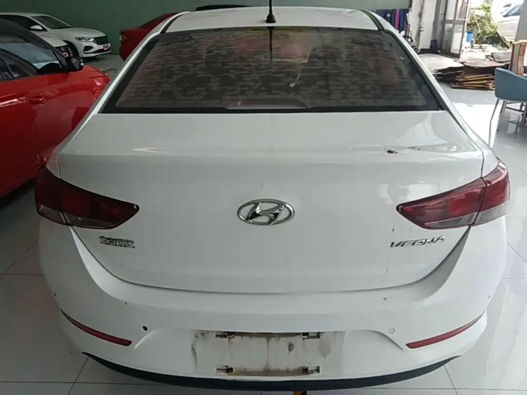 Hyundai Verna — миниатюра 6