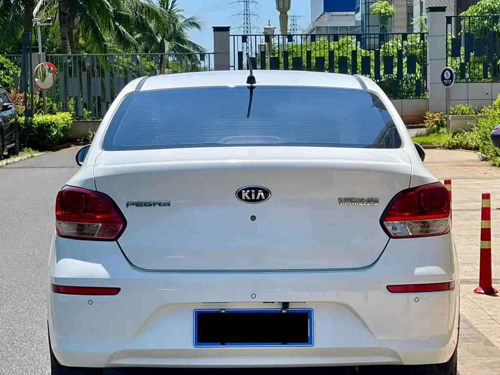 Kia Huanchi — миниатюра 8