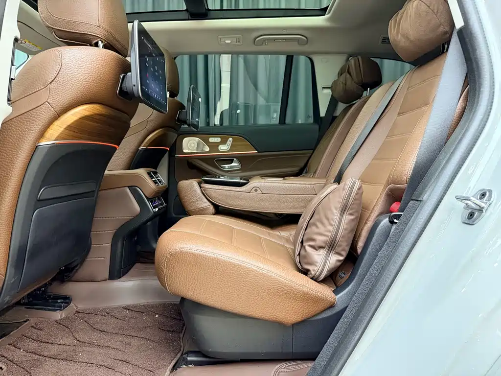Mercedes-Benz GLS — миниатюра 10