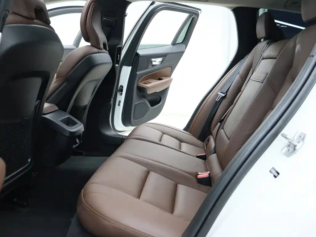 Volvo V60 — миниатюра 6