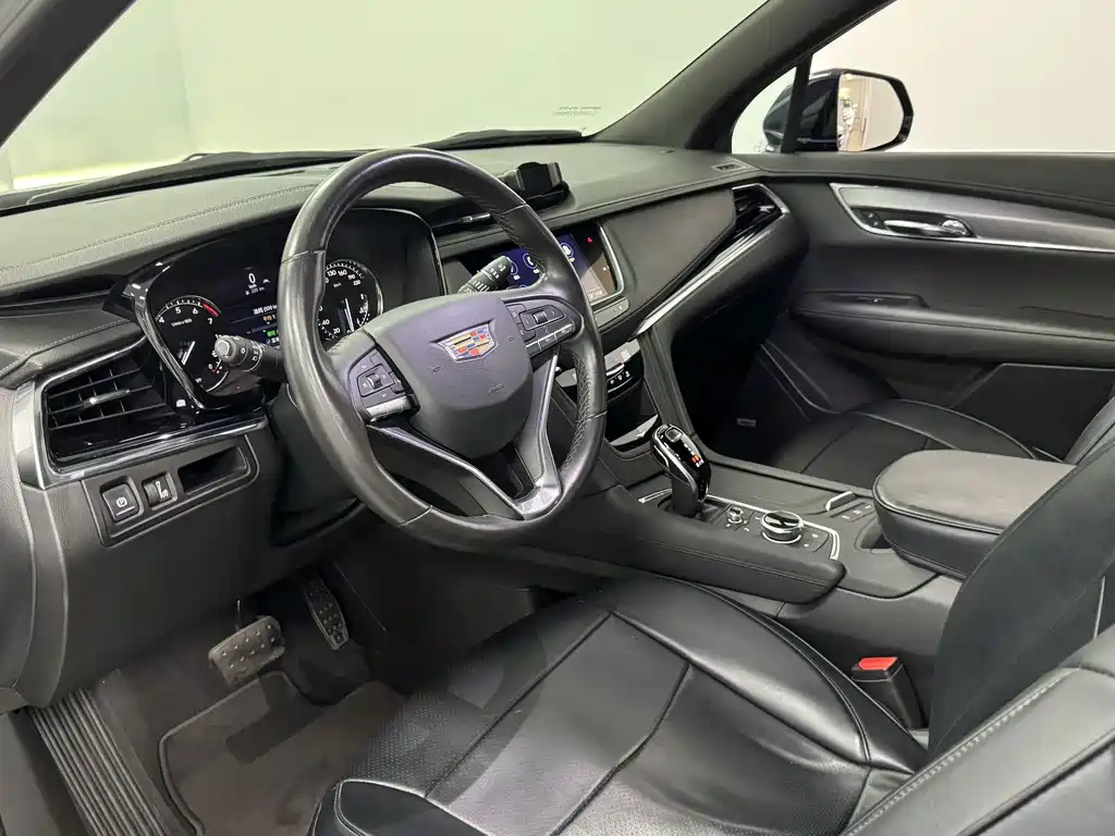 Cadillac XT6 — миниатюра 9