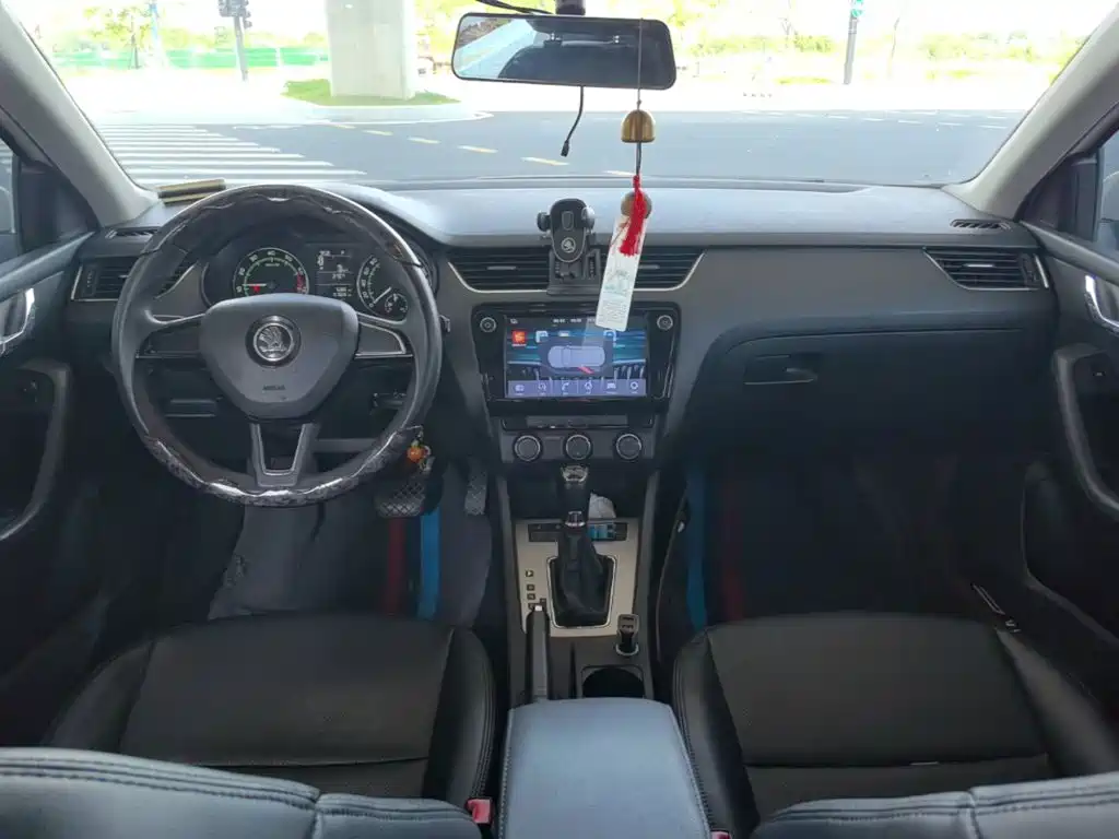 Skoda Octavia — миниатюра 10