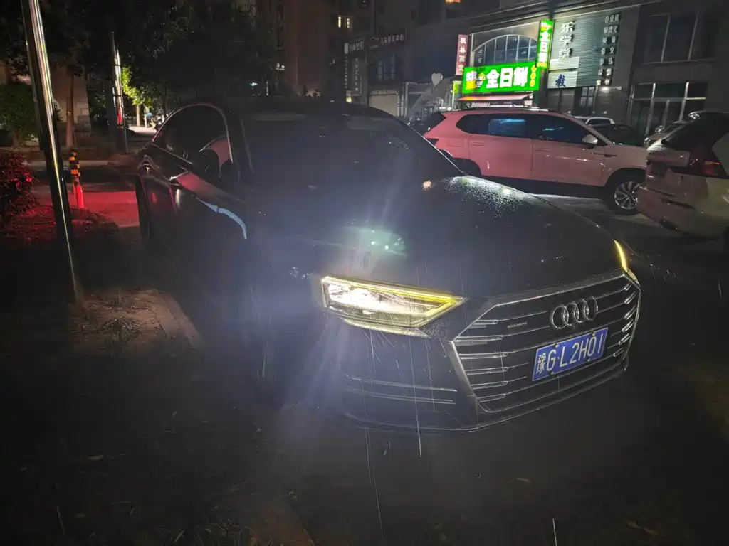 Audi A8 — миниатюра 3