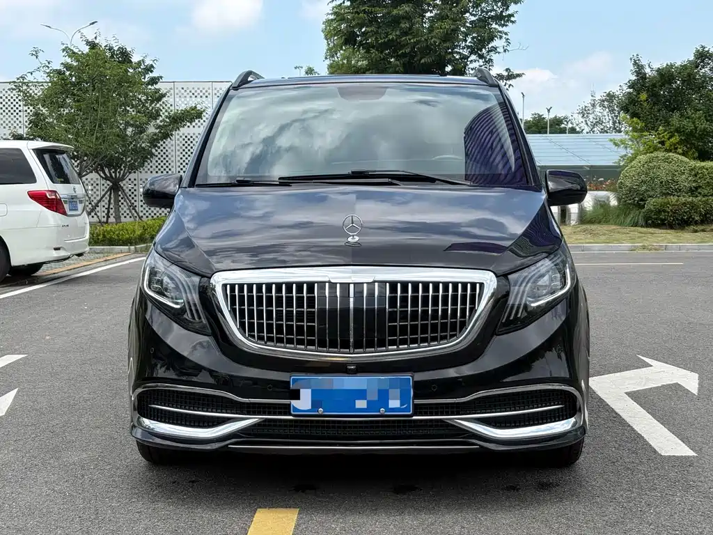 Mercedes-Benz Vito 2021 2.0T 7 мест