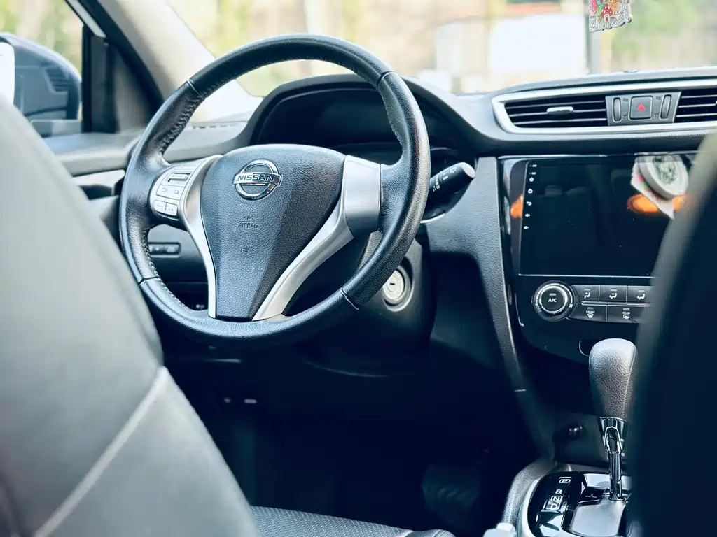 Nissan Qashqai — миниатюра 7