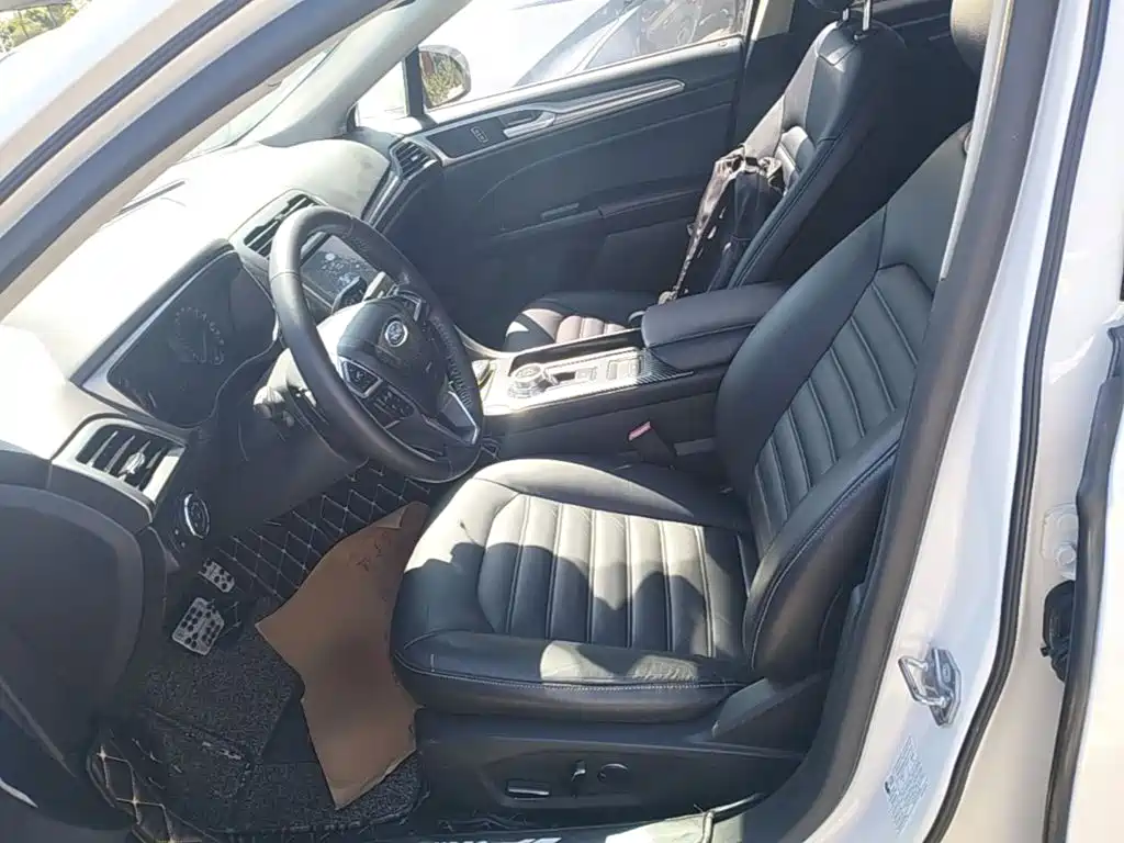 Ford Mondeo — миниатюра 15
