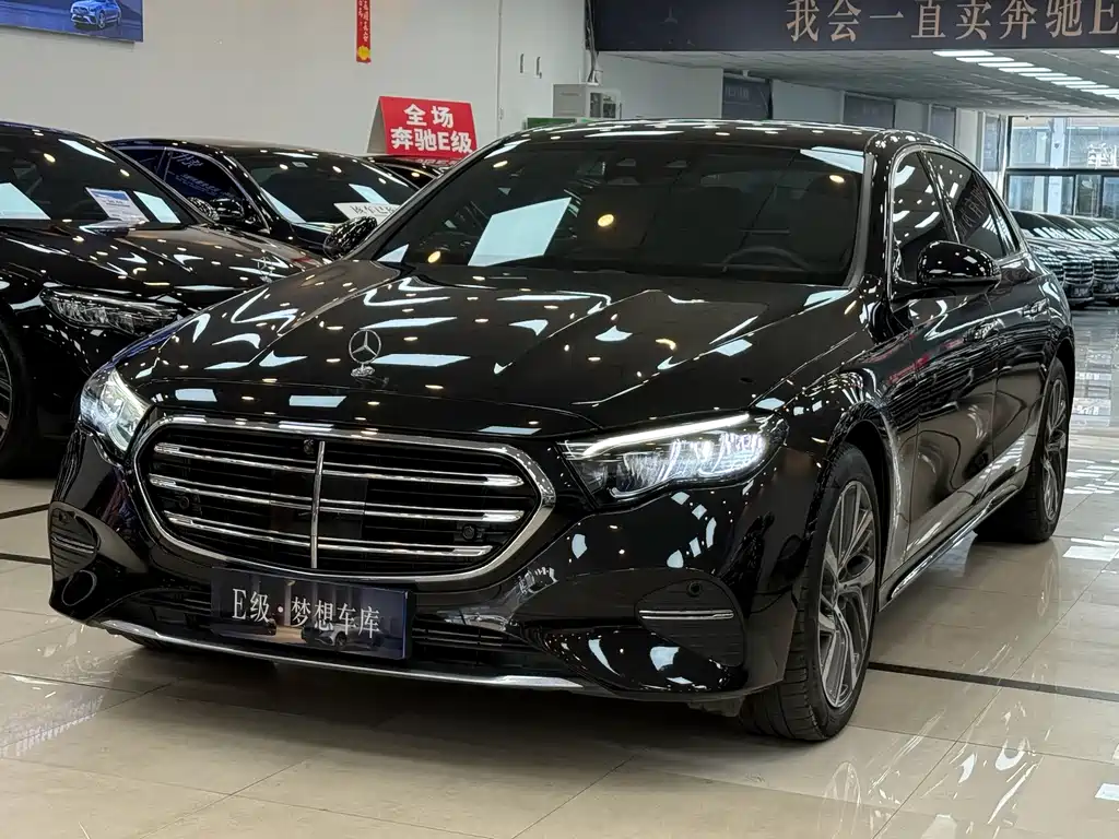 Mercedes-Benz E-Class — миниатюра 3