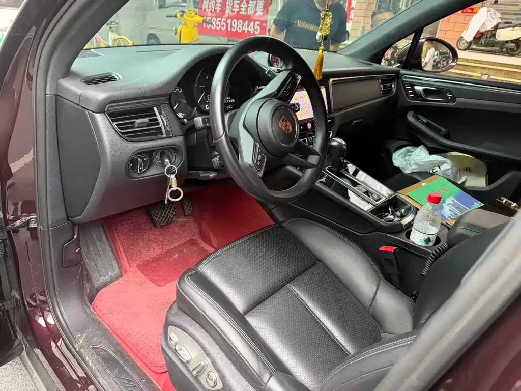 Porsche Macan — миниатюра 5