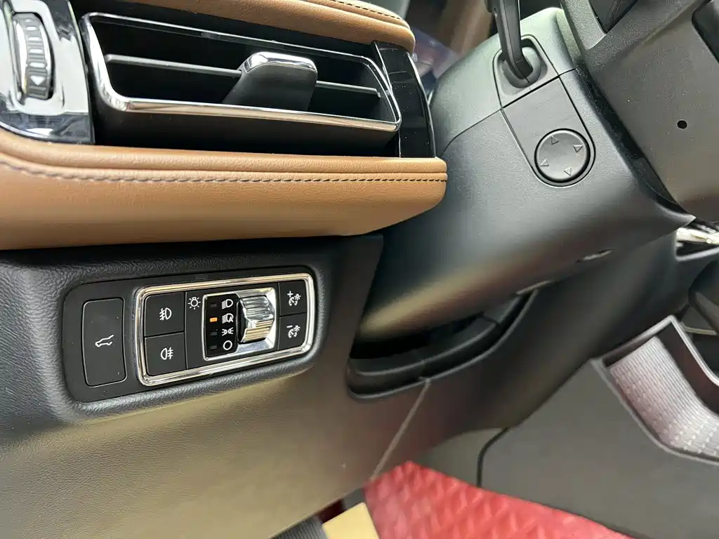 Lincoln Aviator — миниатюра 41
