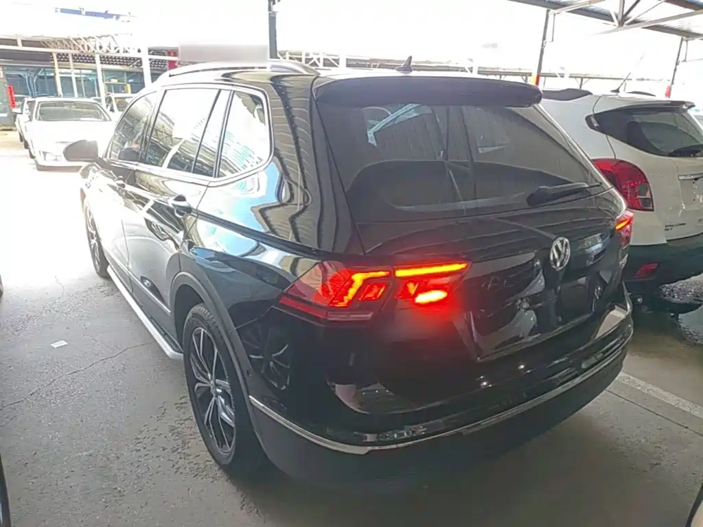 Volkswagen Tiguan L — миниатюра 5