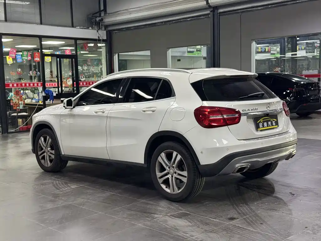 Mercedes-Benz GLA (Import) — миниатюра 19