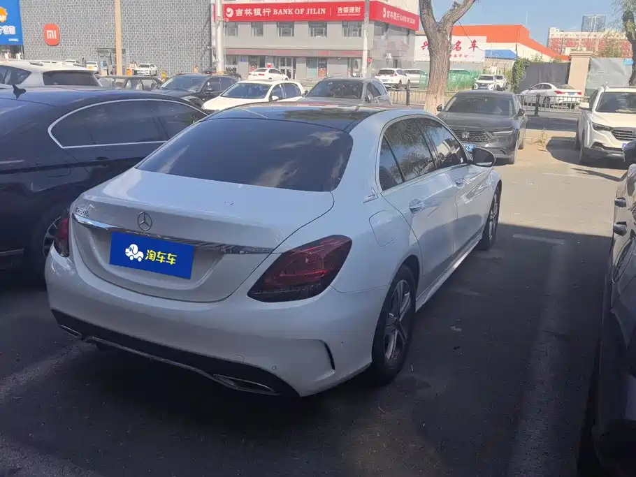 Mercedes-Benz C-Class — миниатюра 3
