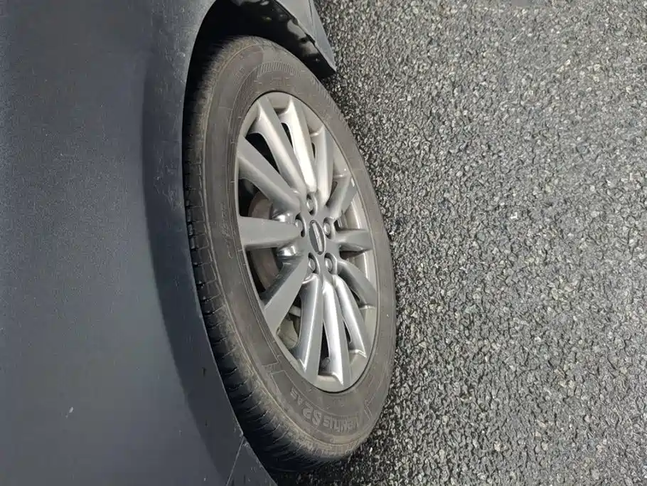 Lincoln MKZ — миниатюра 6