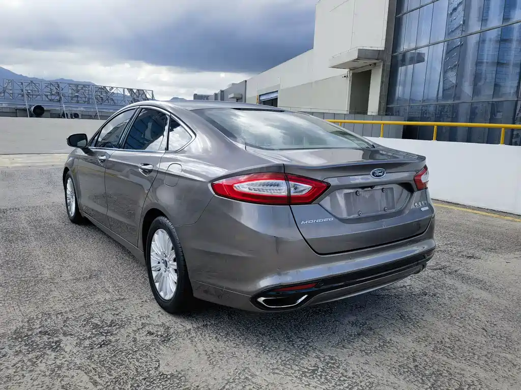 Ford Mondeo — миниатюра 5