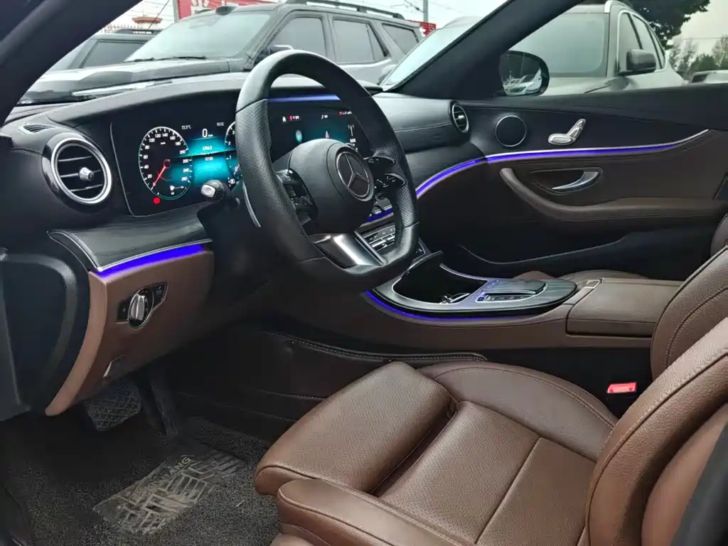 Mercedes-Benz E-Class — миниатюра 5