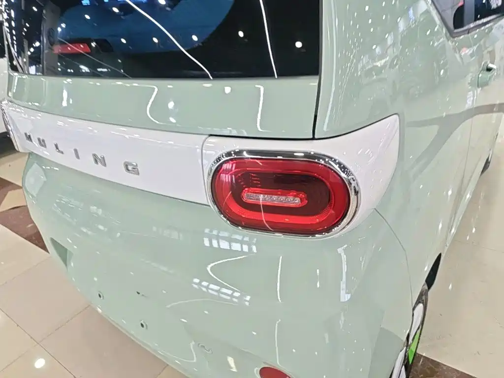 Wuling MINIEV — миниатюра 8