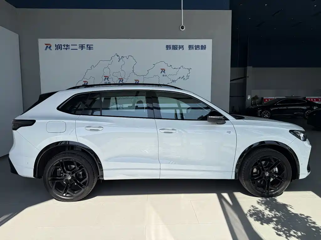 Volkswagen Tiguan L — миниатюра 3