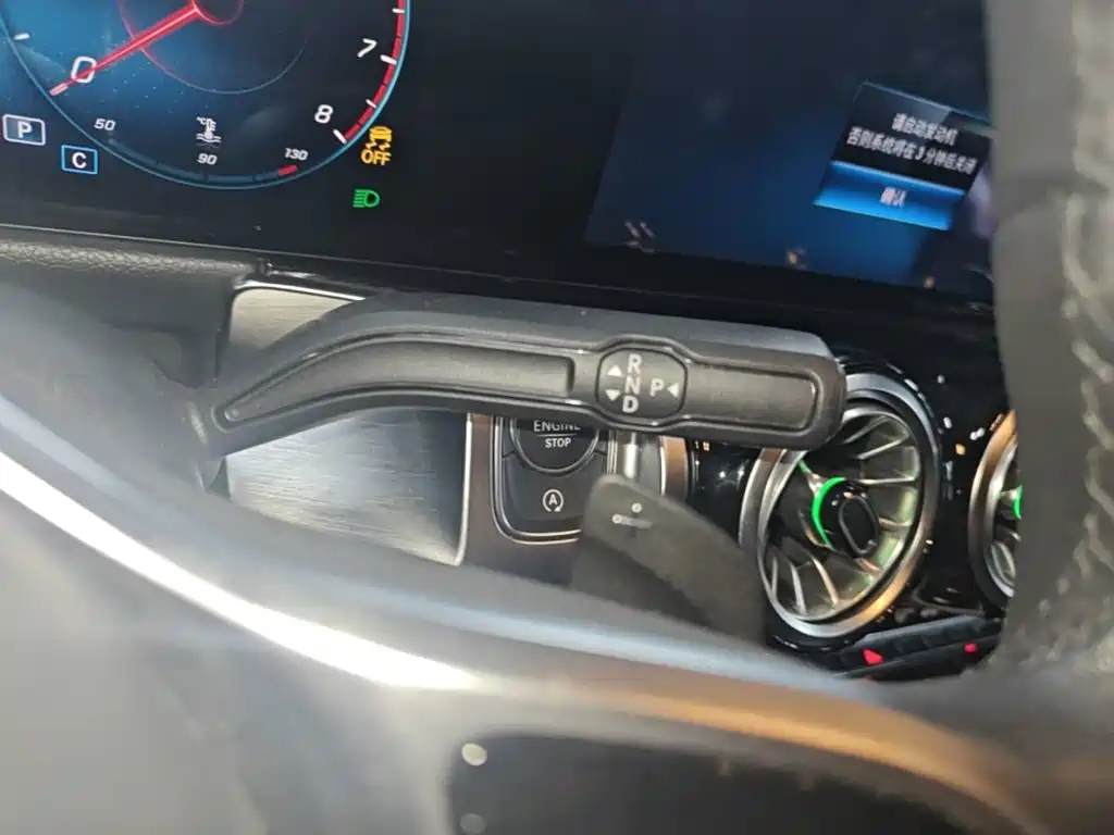 Mercedes-Benz GLB — миниатюра 14
