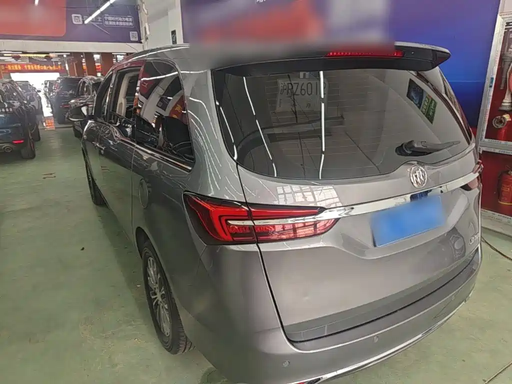 Buick GL8 — миниатюра 5