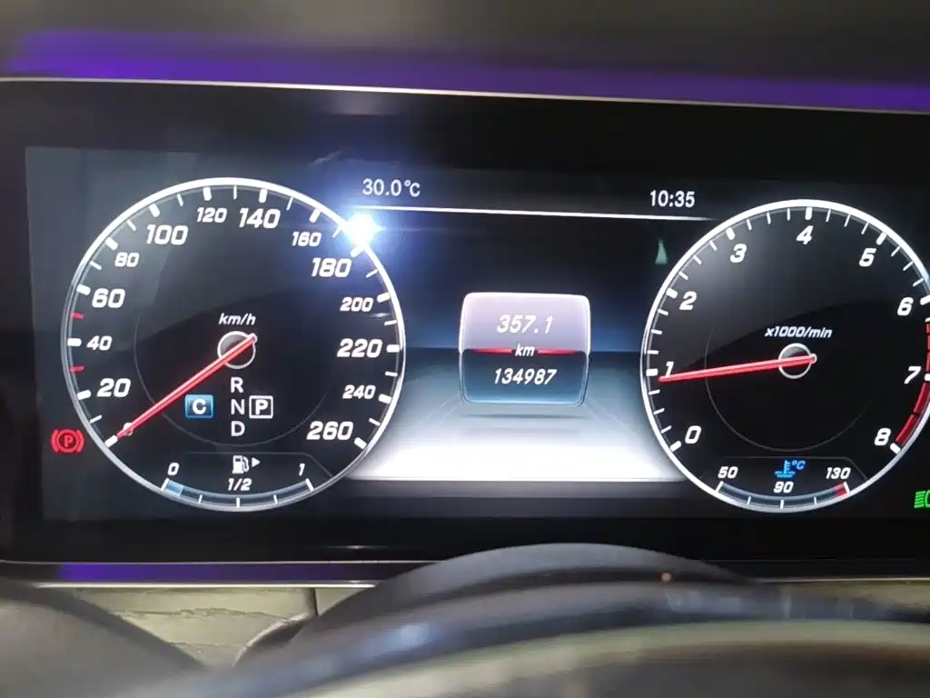 Mercedes-Benz E-Class — миниатюра 19