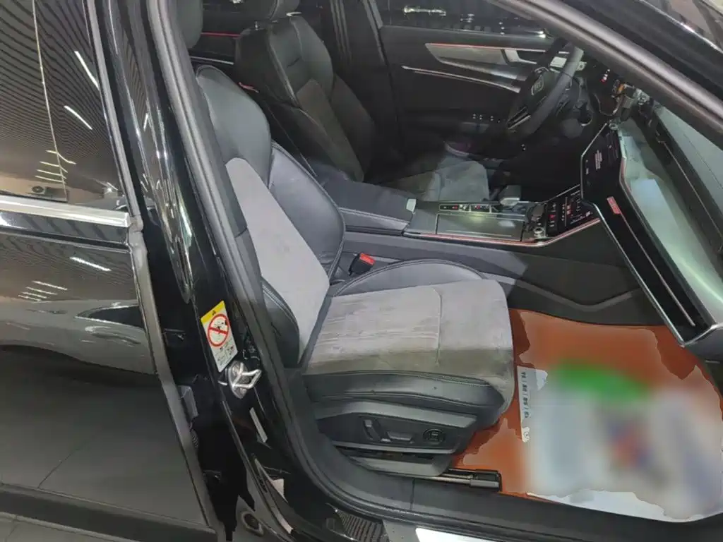 Audi A6L New Energy — миниатюра 25