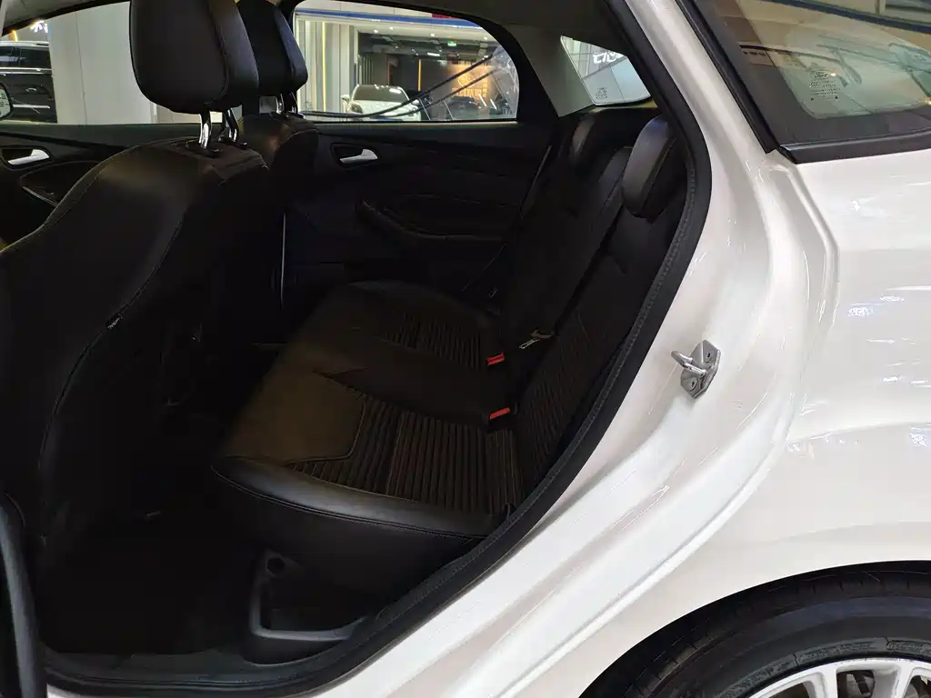 Ford Focus — миниатюра 12