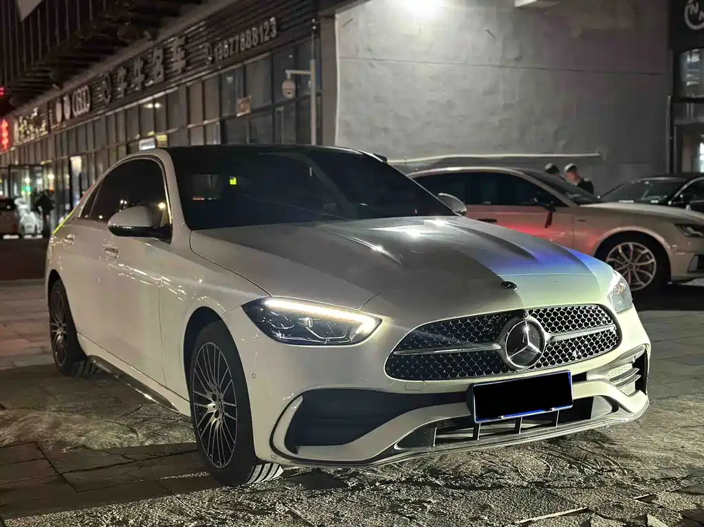 Mercedes-Benz C-Class — миниатюра 3