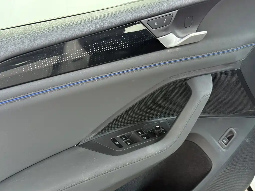 Volkswagen Tiguan L — миниатюра 13