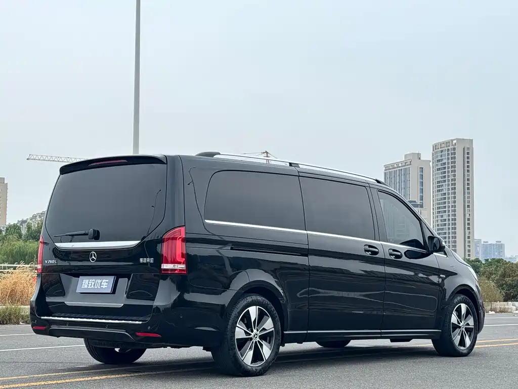 Mercedes-Benz V-Class — миниатюра 10