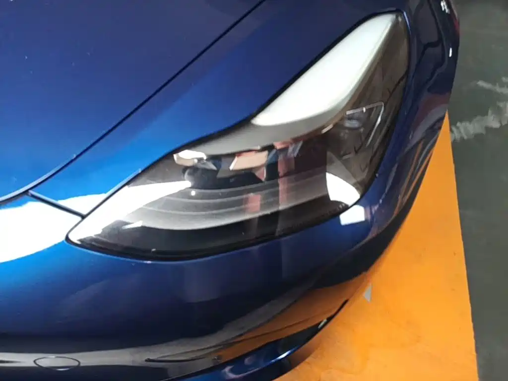 Tesla Model 3 — миниатюра 24