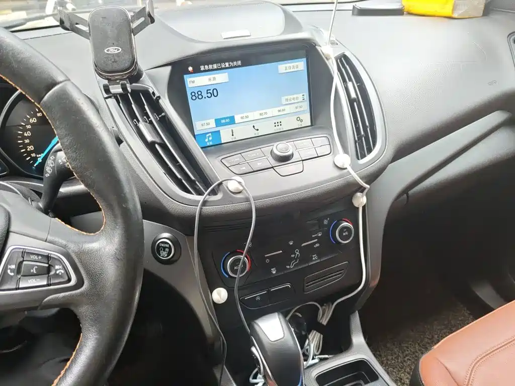 Ford Kuga — миниатюра 9