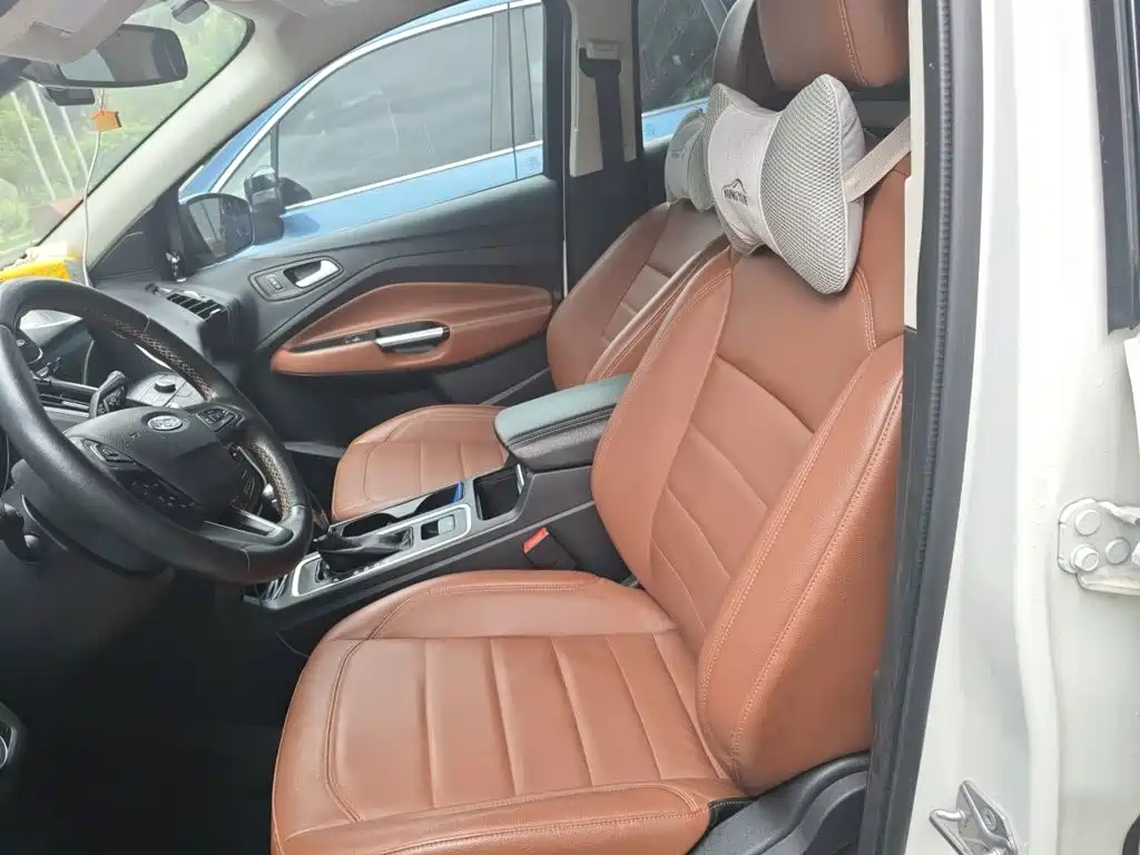 Ford Kuga — миниатюра 11