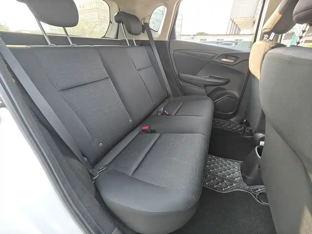 Honda Fit — миниатюра 14