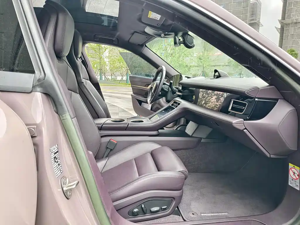 Porsche Taycan — миниатюра 8