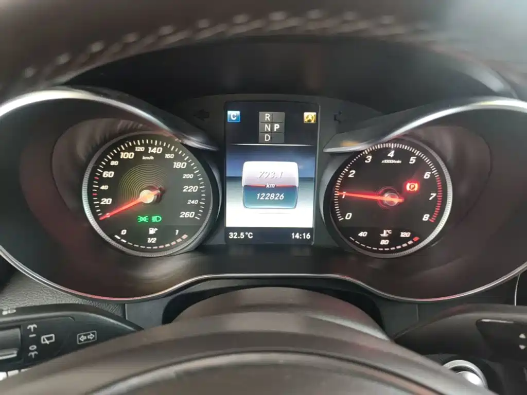 Mercedes-Benz GLC — миниатюра 12