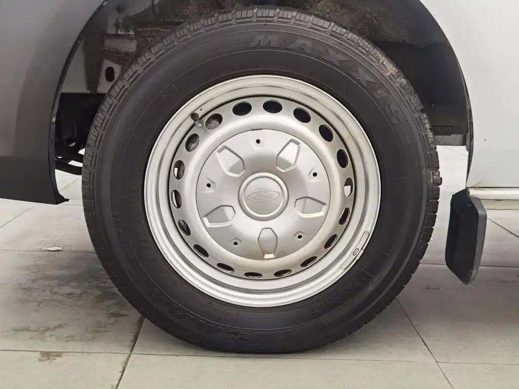 Ford Transit — миниатюра 17