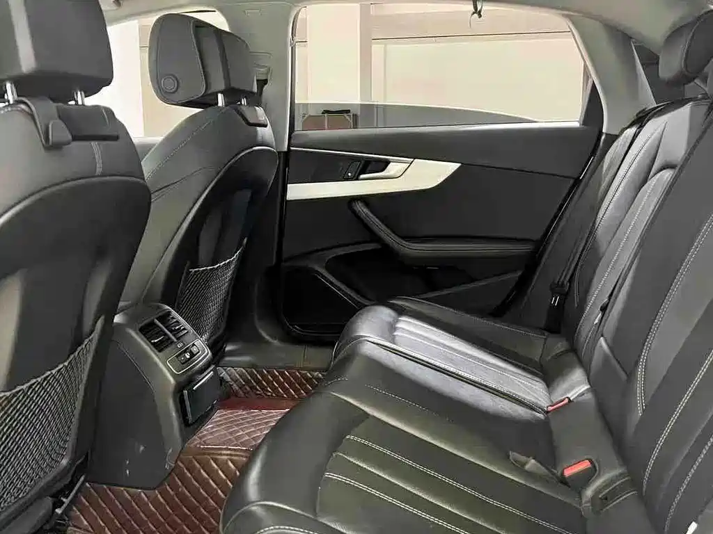 Audi A4L — миниатюра 9