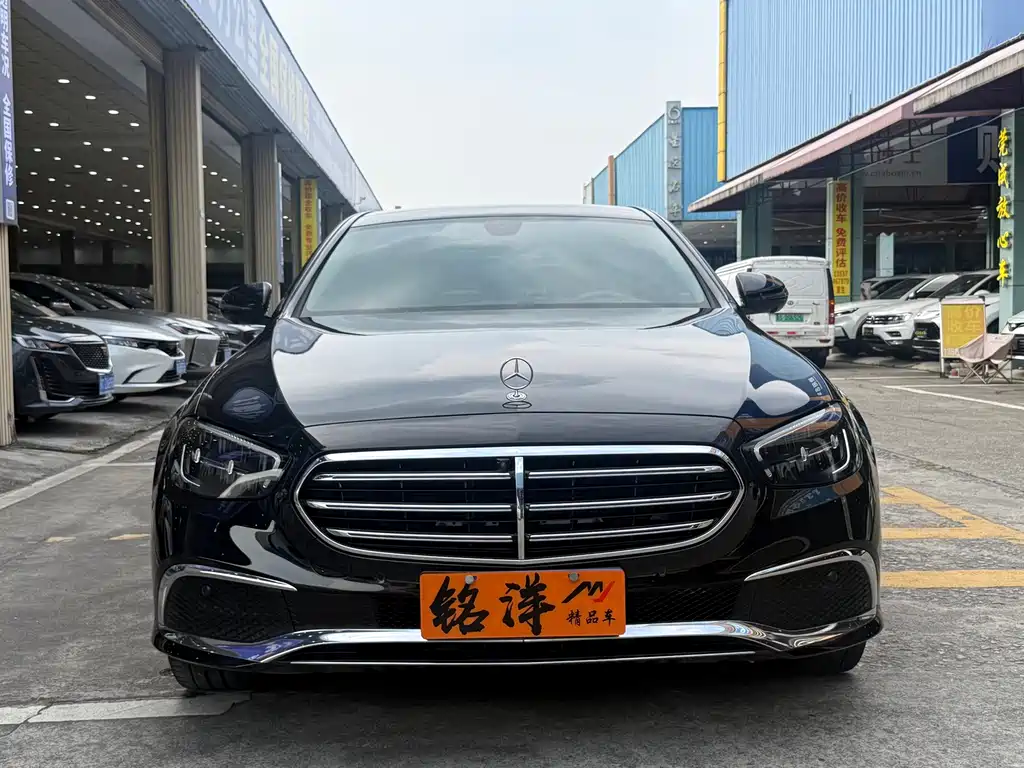 Mercedes-Benz E-Class — миниатюра 2