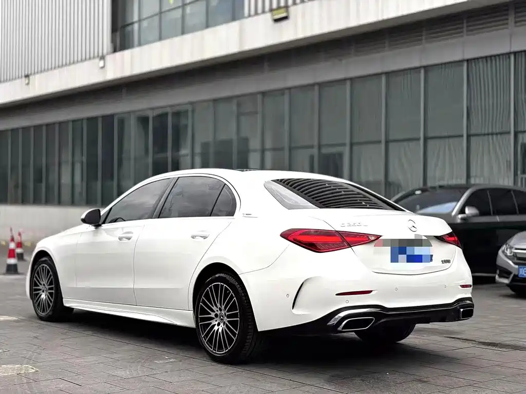 Mercedes-Benz C-Class — миниатюра 8
