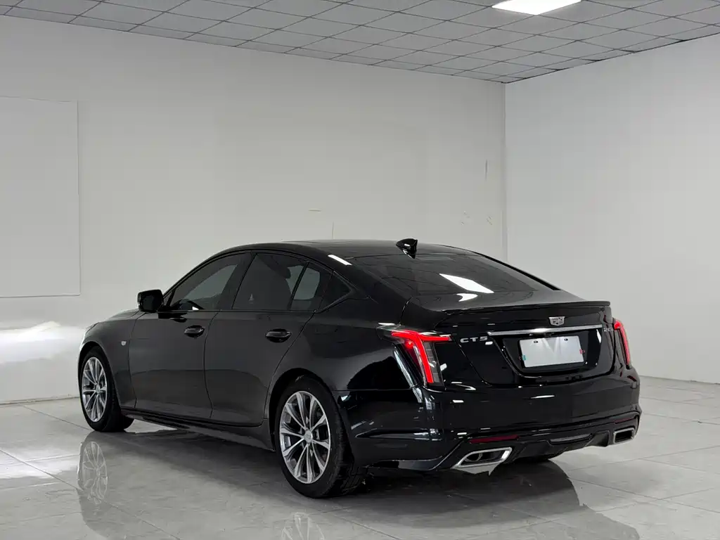 Cadillac CT5 — миниатюра 4