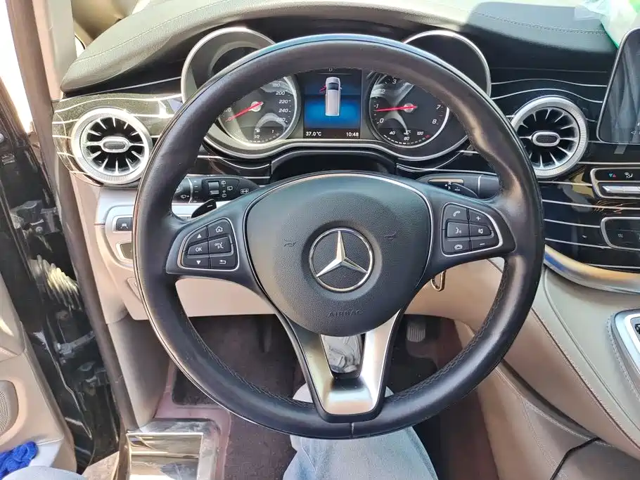 Mercedes-Benz V-Class — миниатюра 15